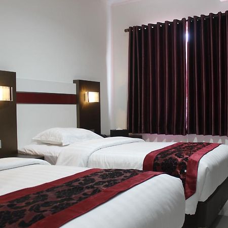 Idea'S Hotel Jalan Ibrahim Aji Bandung Eksteriør billede