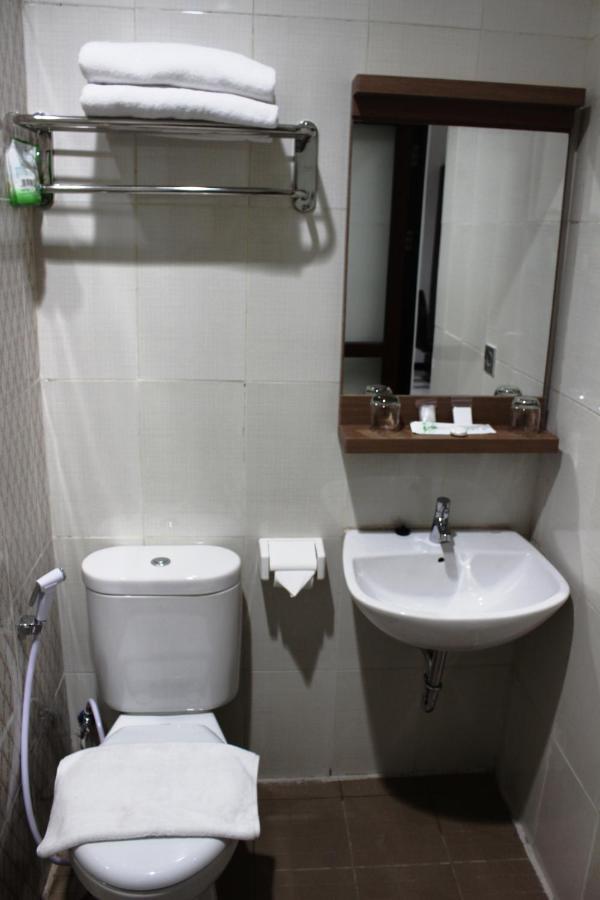 Idea'S Hotel Jalan Ibrahim Aji Bandung Eksteriør billede