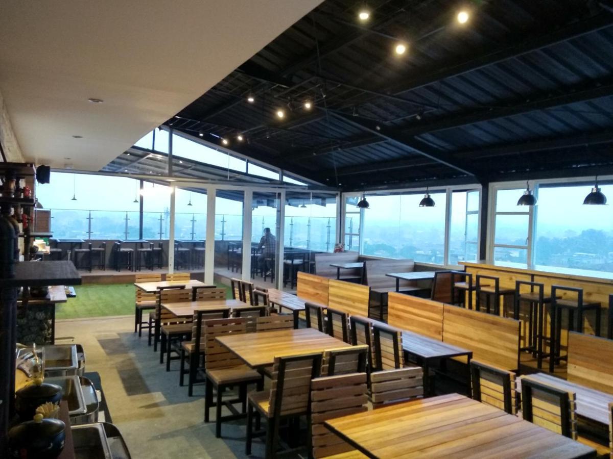 Idea'S Hotel Jalan Ibrahim Aji Bandung Eksteriør billede
